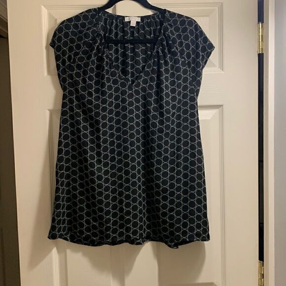 14th & Union Tops - EUC size L black and white top
